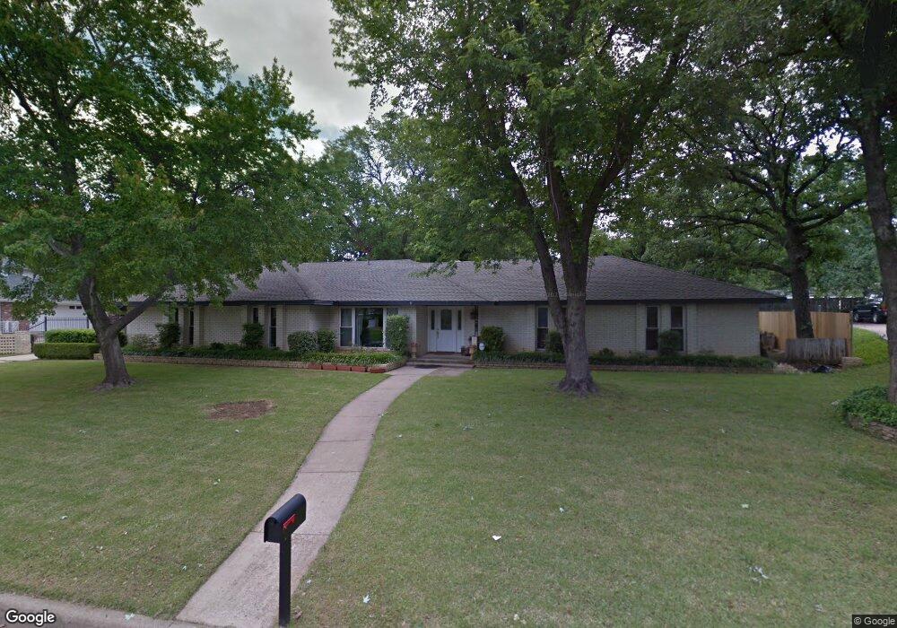 920 Overhill Dr, Bedford, TX 76022 - photo 1