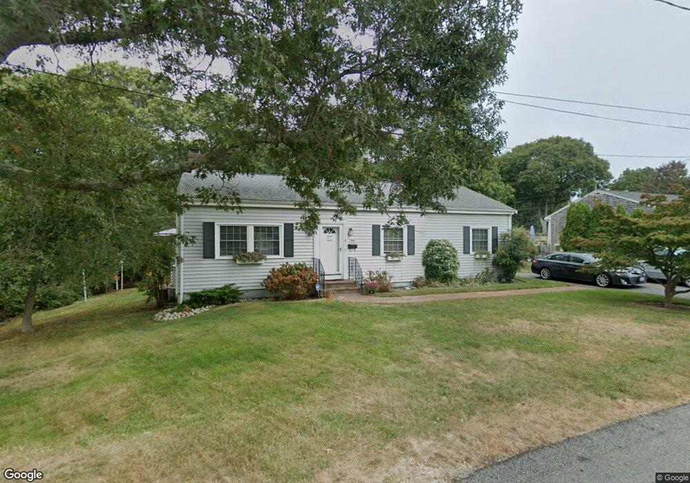 8 Chestnut St, Teaticket, MA 02536 - photo 1