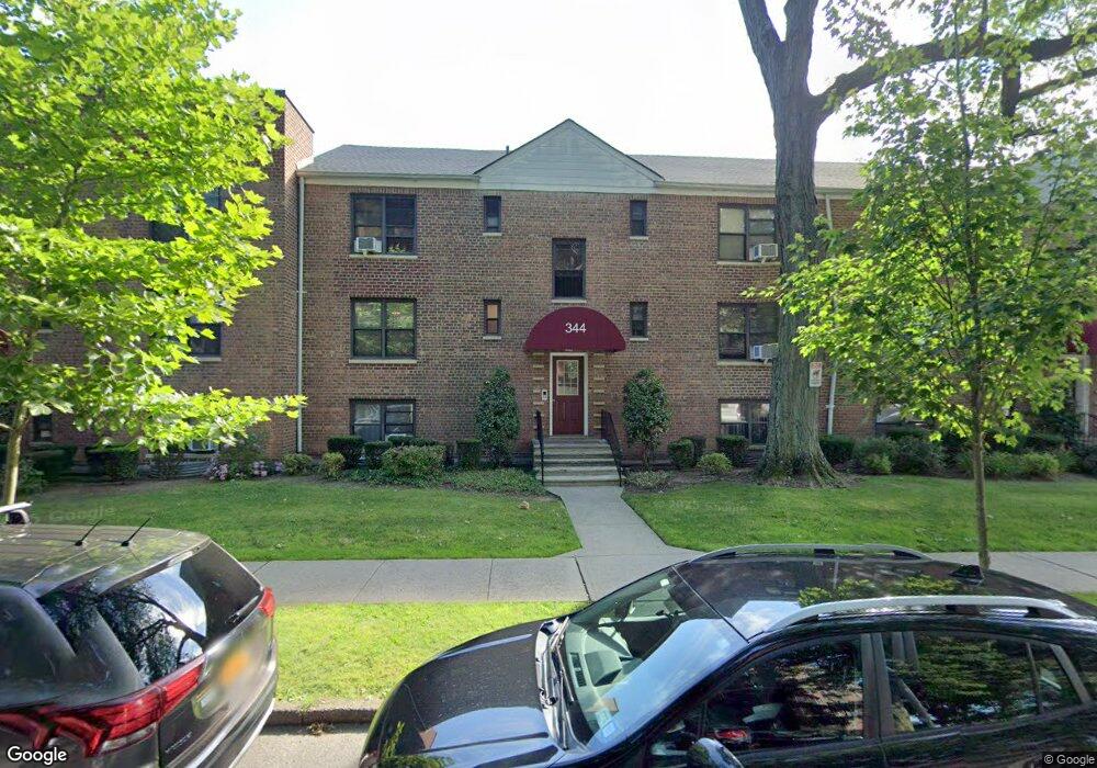 344 Richbell Rd unit B2, Mamaroneck, NY 10543 - photo 1