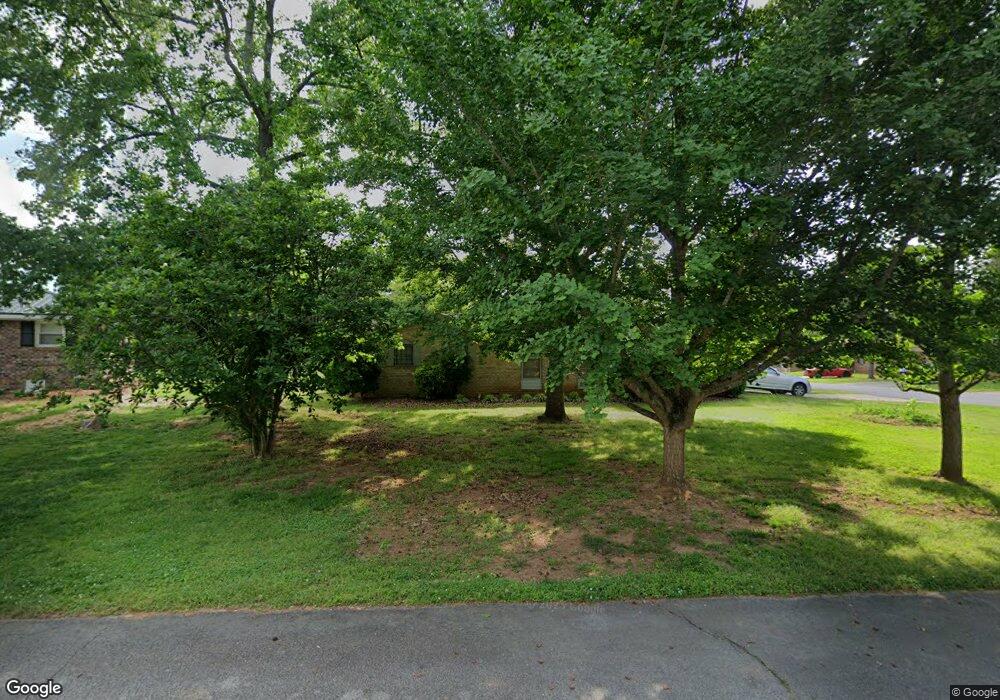 118 Shannon Dr, Carrollton, GA 30117 - photo 1