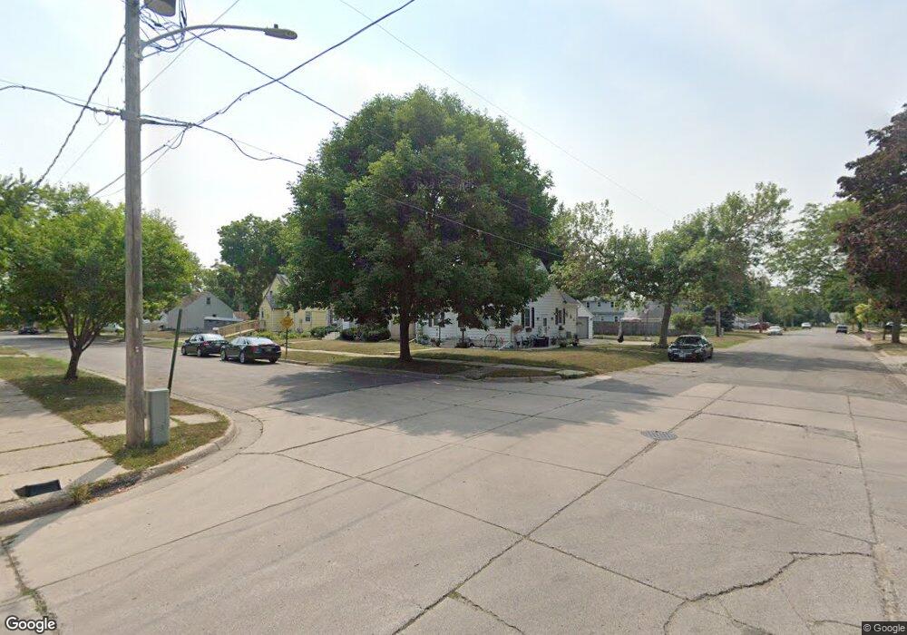 902 13th Ave SE, Austin, MN 55912 - photo 1