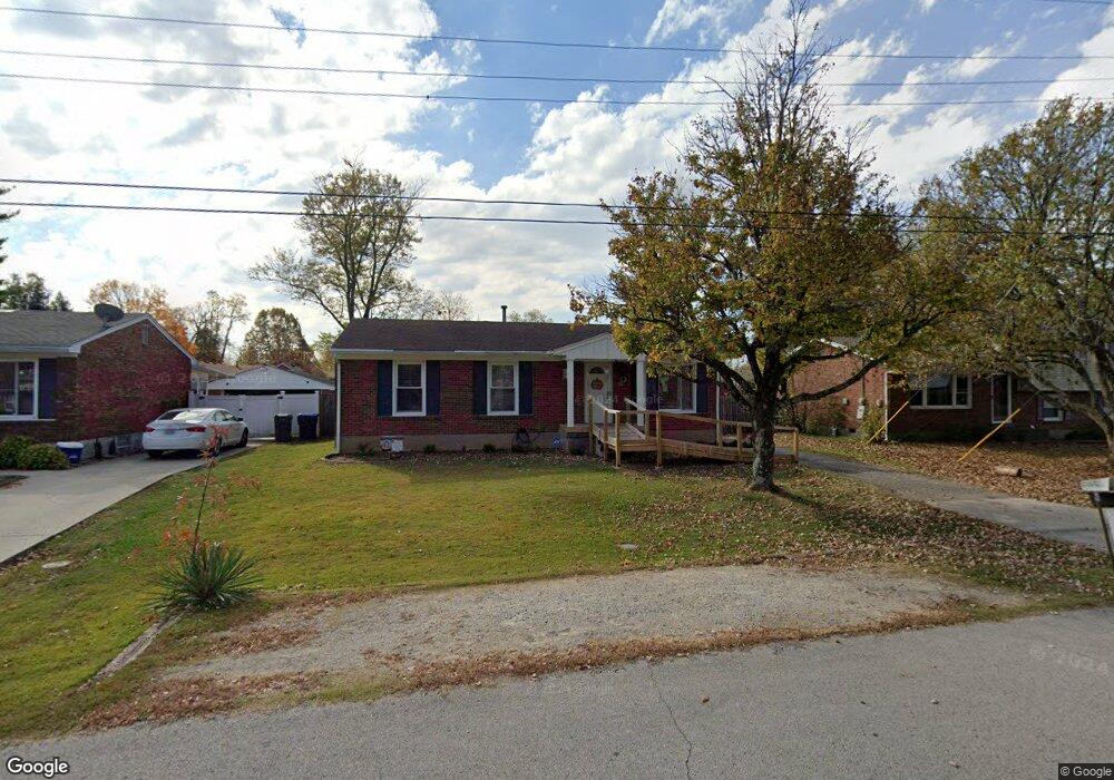 9404 Doewood Ln, Louisville, KY 40291 - photo 1