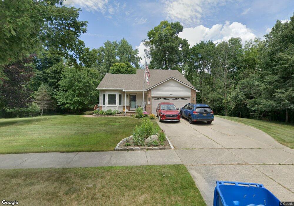 299 Cove View Dr, Waterford, MI 48327 - photo 1