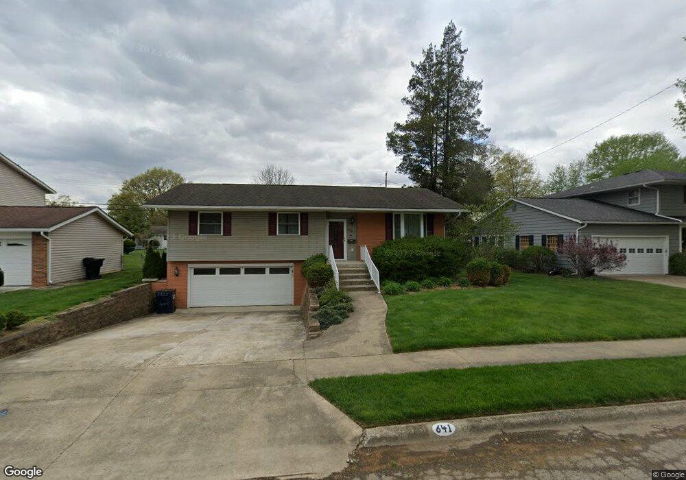 641 Robin Ln, Newark, OH 43055 - photo 1