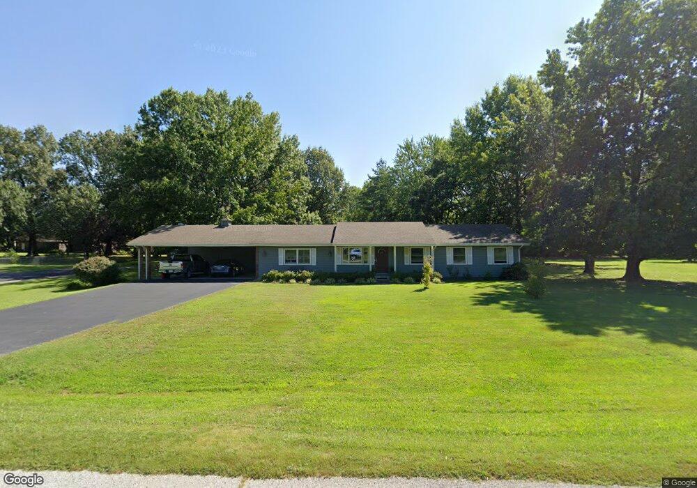 117 Southwest Dr, Harrisburg, IL 62946 - photo 1