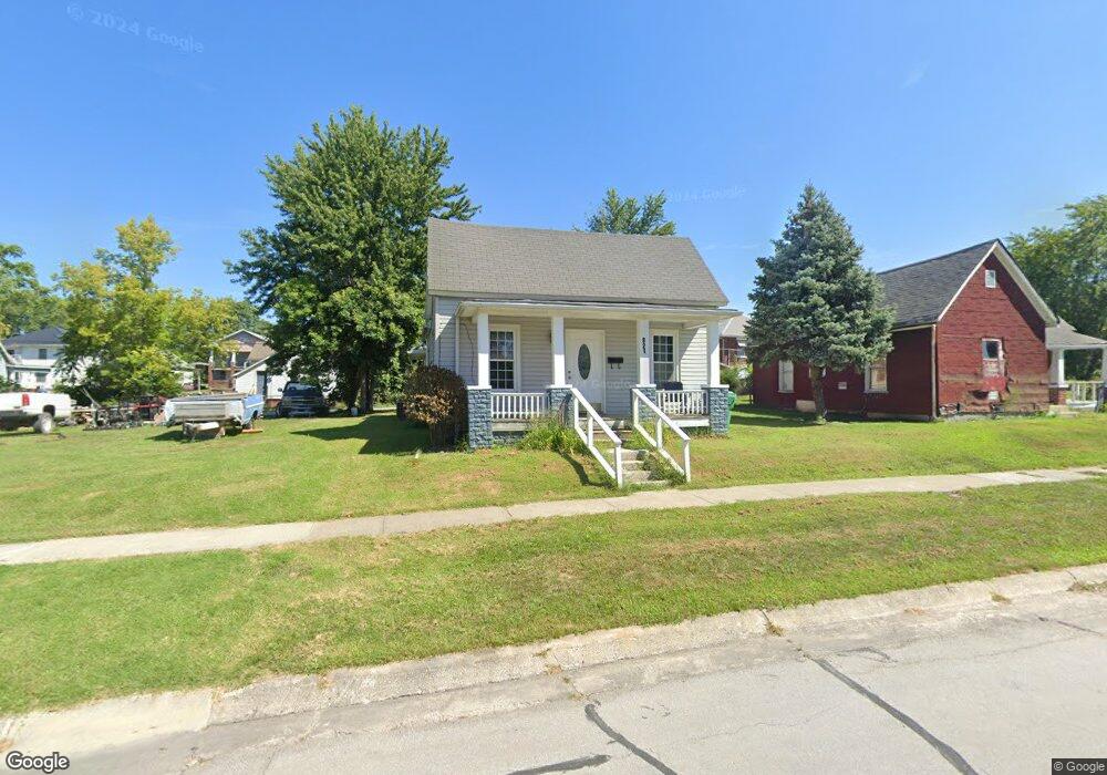 821 W End Place, Moberly, MO 65270 - photo 1