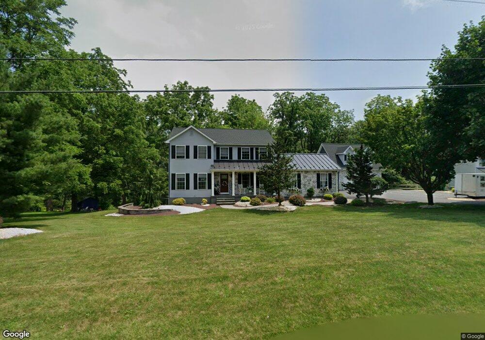 135 W Aluta Mill Rd, Nazareth, PA 18064 - photo 1