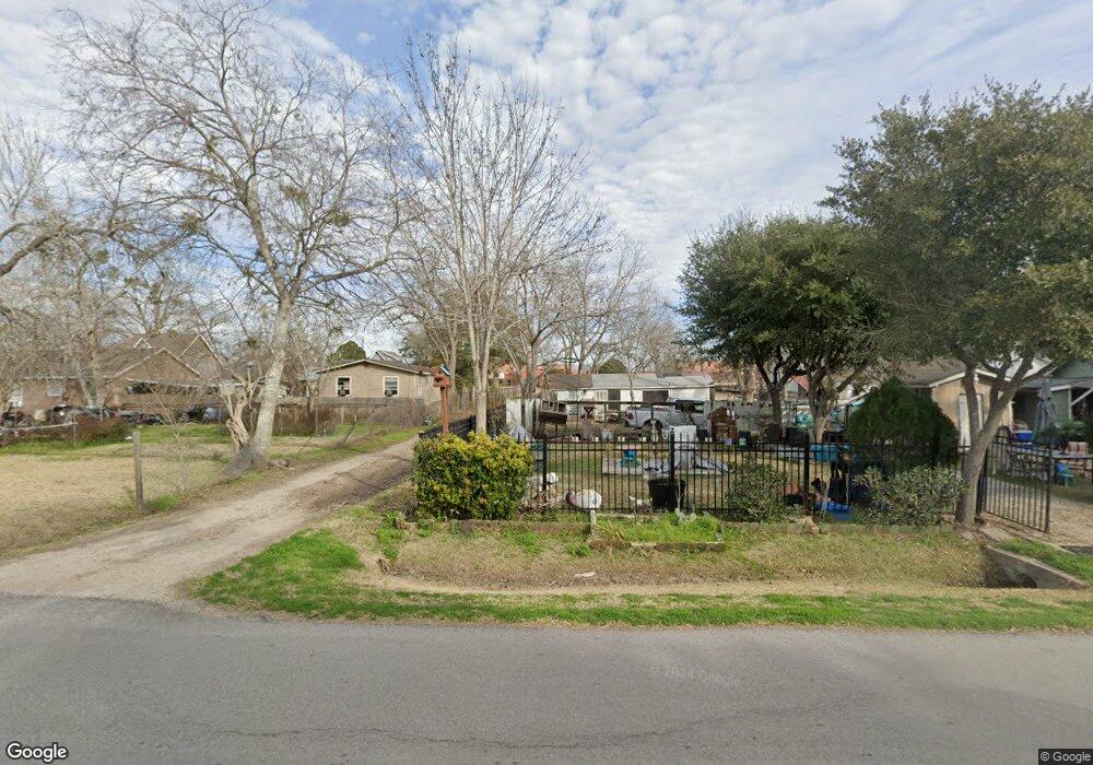 2007 Avenue D, Rosenberg, TX 77471 - photo 1