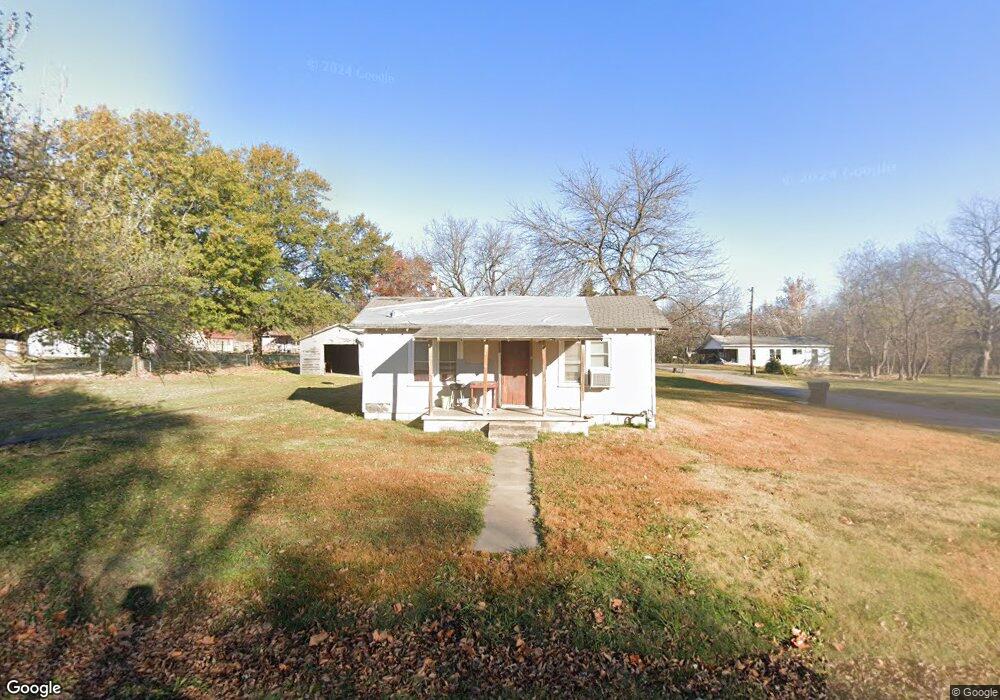 202 W Meacham St, Henryetta, OK 74437 - photo 1