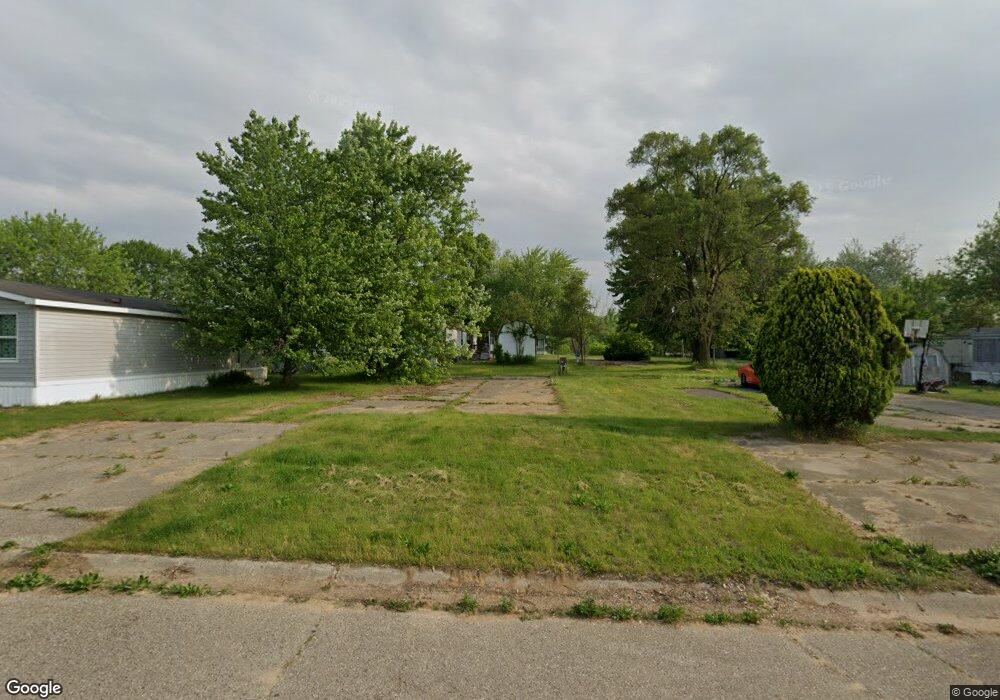 5035 S Naomikong Dr, Flint, MI 48506 - photo 1