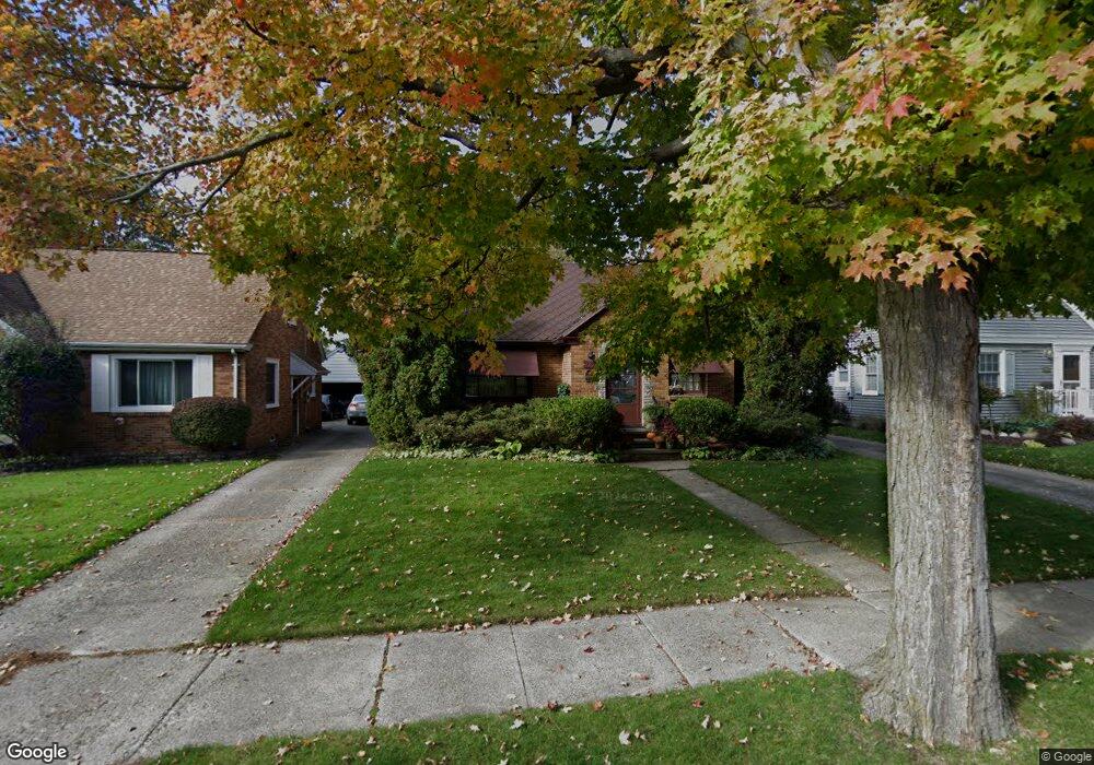 2110 Pattengill Ave, Lansing, MI 48910 - photo 1