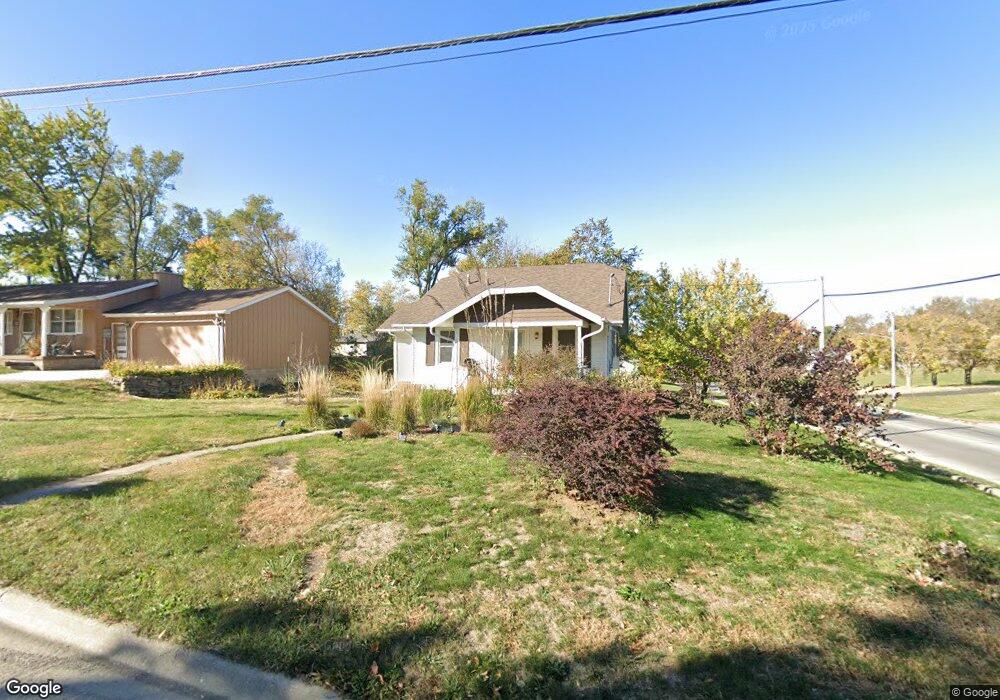 801 E 8th St S, Newton, IA 50208 - photo 1