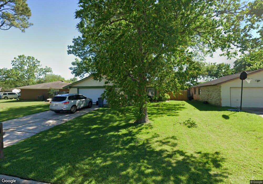 16911 Creek Line Dr, Friendswood, TX 77546 - photo 1