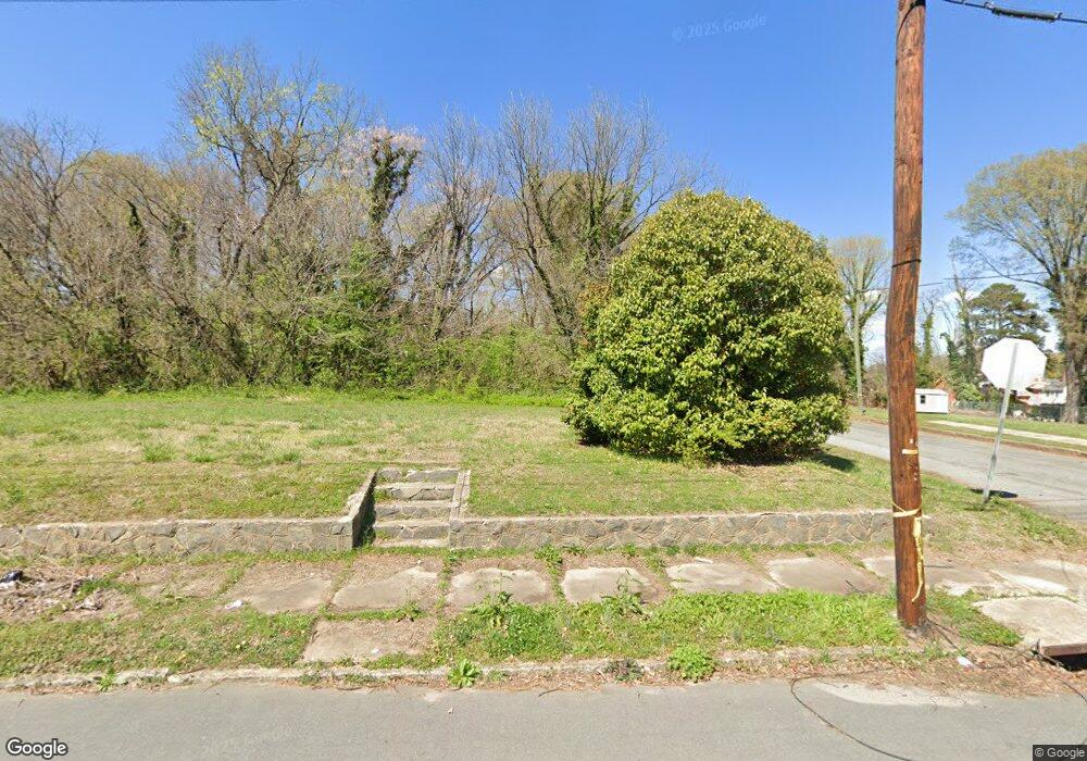 943 NE 22nd St, Winston Salem, NC 27105 - photo 1