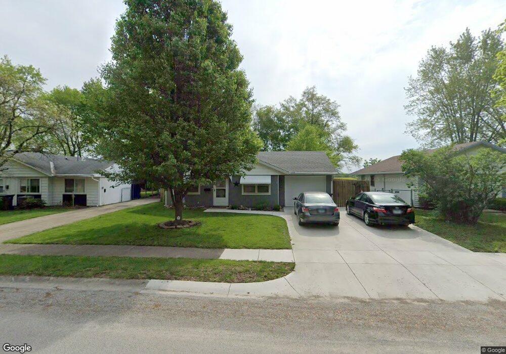 1404 S 2nd St, Mattoon, IL 61938 - photo 1