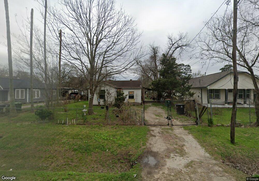 616 Apache St, Houston, TX 77022 - photo 1