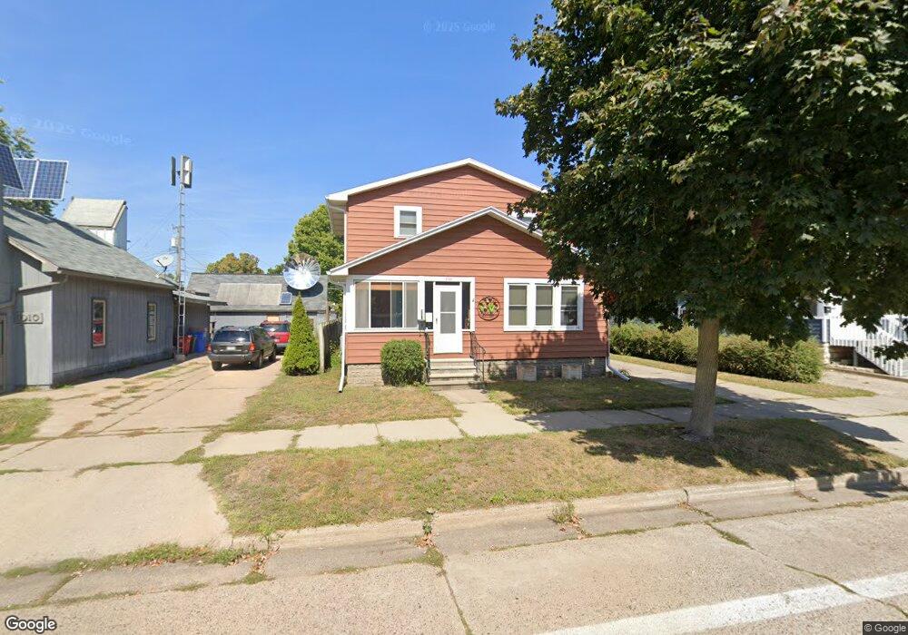 998 W Wabasha St, Winona, MN 55987 - photo 1