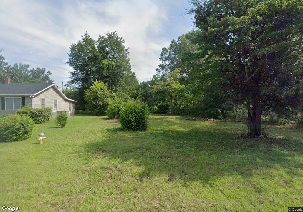 1709 W Lincoln Ave, Albany, GA 31707 - photo 1