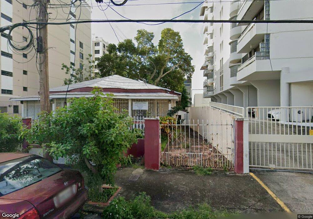 704 Calle Roosevelt, San Juan, PR 00907 - photo 1