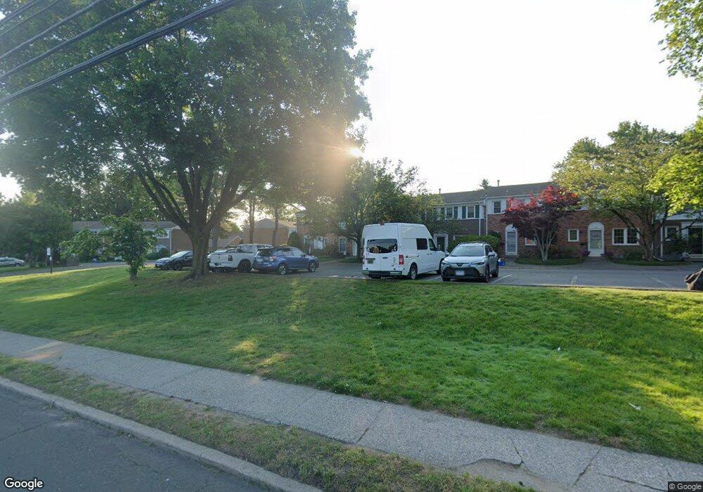 186 Penn Common, Milford, CT 06460 - photo 1