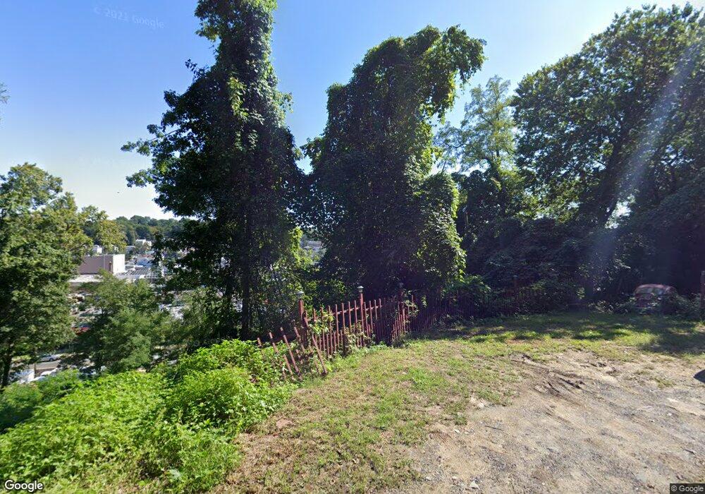 262 Greenvale Ave, Yonkers, NY 10703 - photo 1