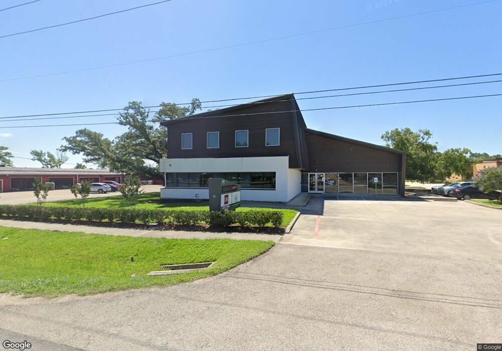 211 W Edgewood Dr, Friendswood, TX 77546 - photo 1