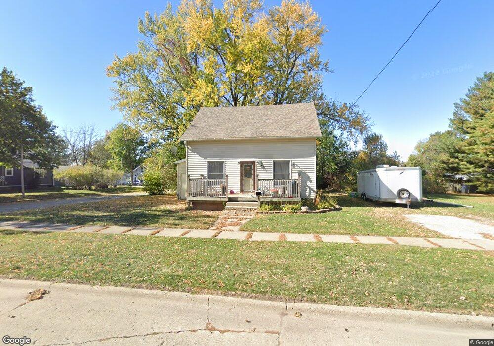 521 E 9th St S, Newton, IA 50208 - photo 1