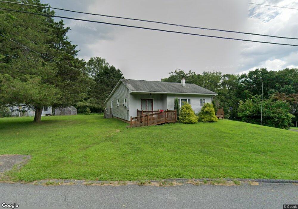 220 Canal St, Jim Thorpe, PA 18229 - photo 1