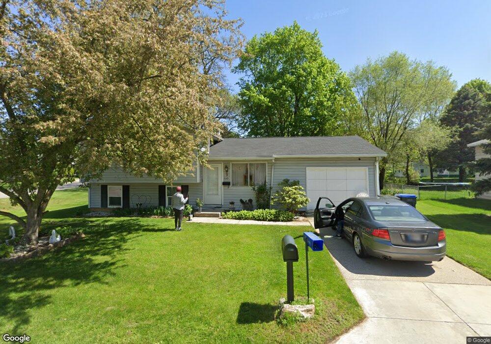 110 Cottage Ct, Elkhart, IN 46516 - photo 1