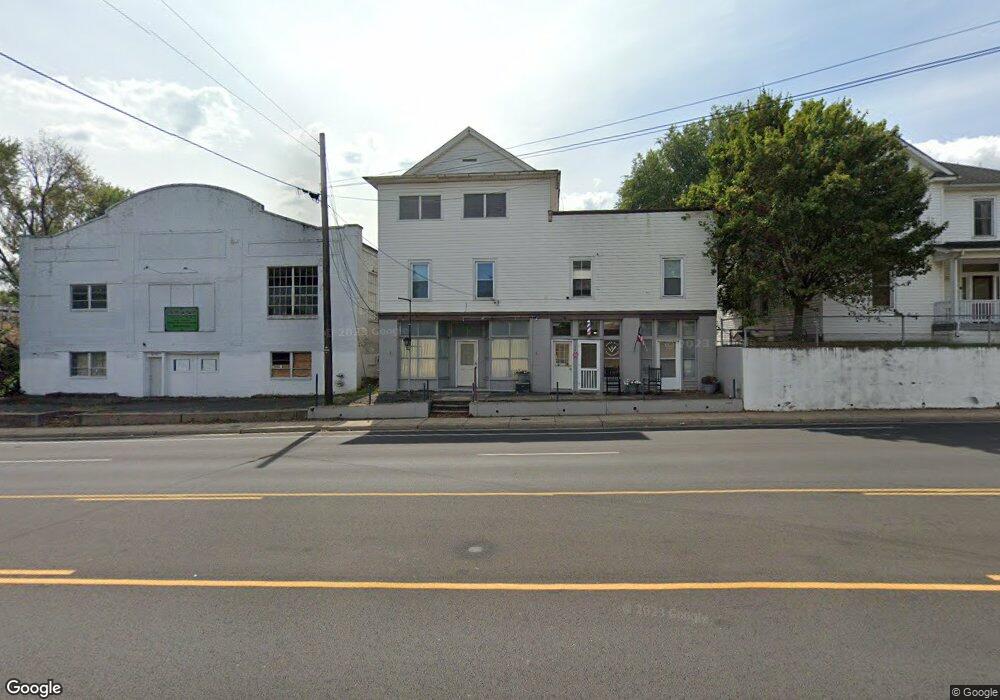 604 E Main St, Waynesboro, VA 22980 - photo 1