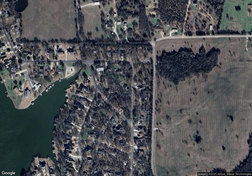 304 Comanche Dr, Gainesville, TX 76240 - photo 1