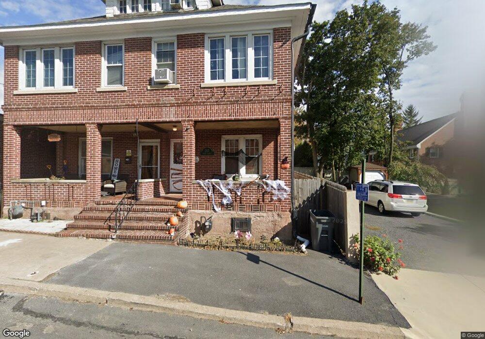 217 W Holly St, Hazleton, PA 18201 - photo 1