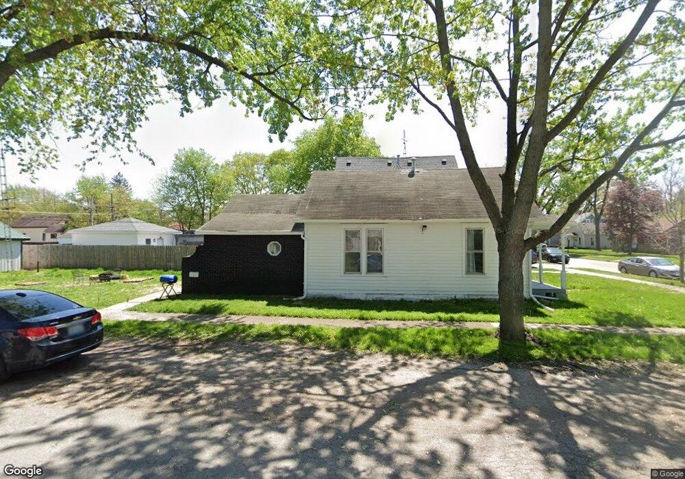 1102 Pulaski St, Lincoln, IL 62656 - photo 1