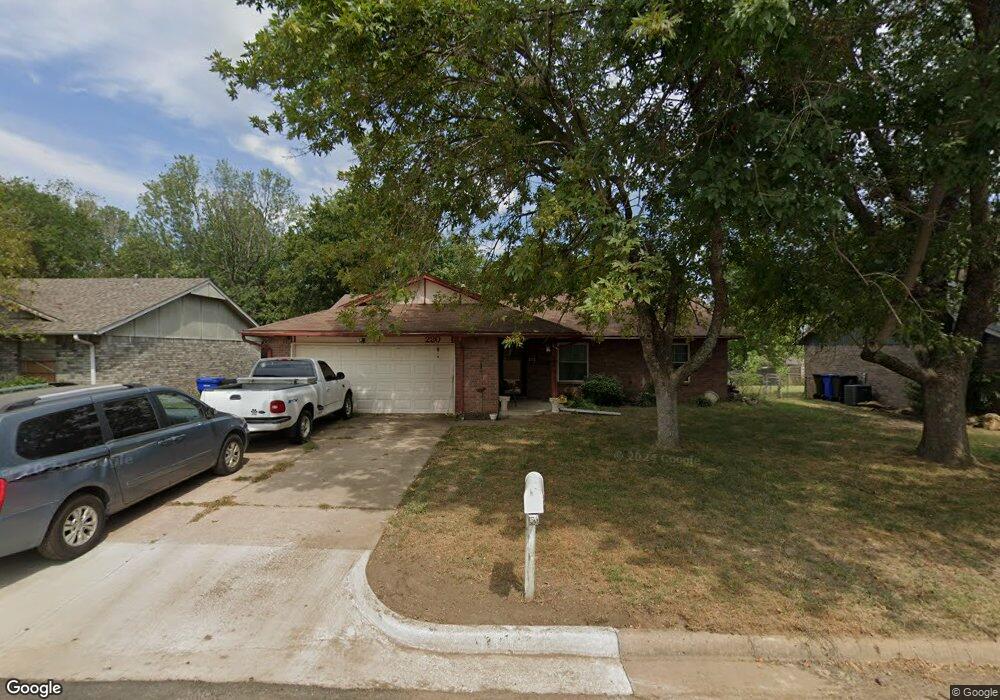 220 W Utica Place, Broken Arrow, OK 74011 - photo 1