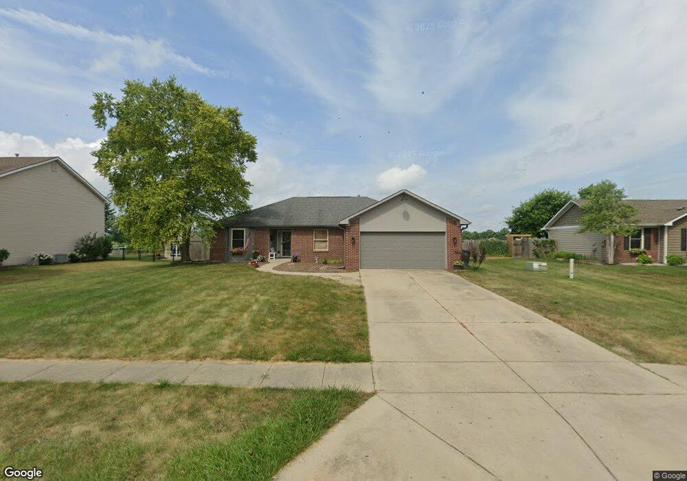 208 Eastview Dr, Bargersville, IN 46106 - photo 1