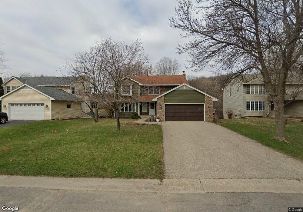 19545 Vine Ridge Rd, Excelsior, MN 55331 - photo 1