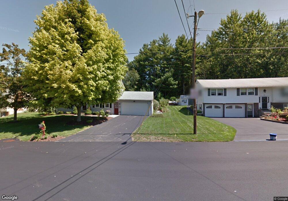 40 Cheyenne Dr, Nashua, NH 03063 - photo 1