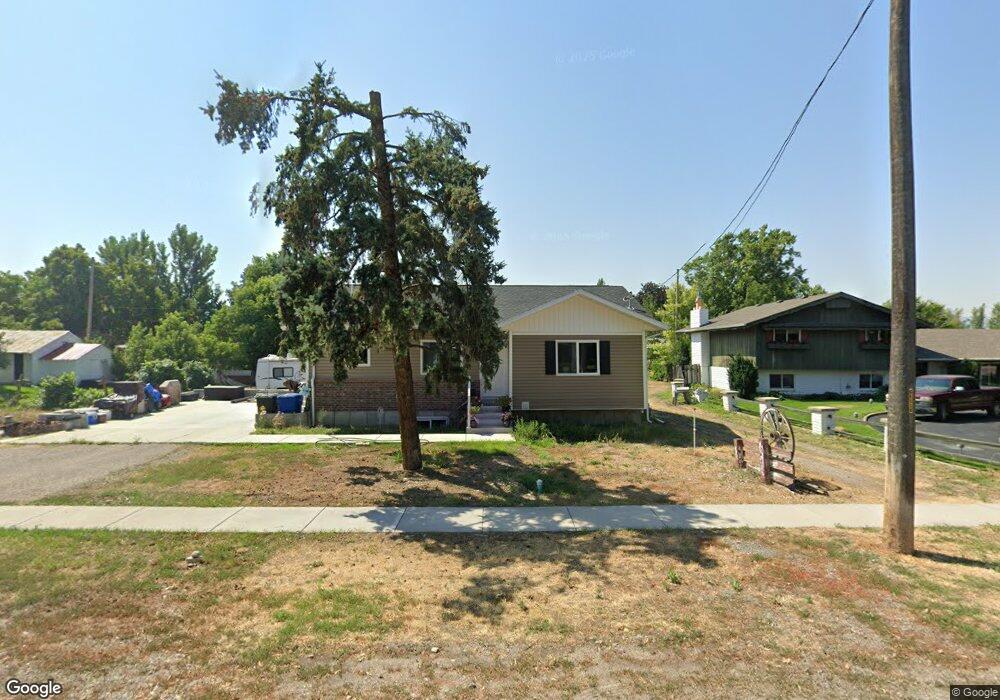 225 W 300 N unit 2, Hyrum, UT 84319 - photo 1