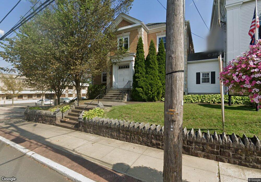 32 Uber Ct, Hightstown, NJ 08520 - photo 1