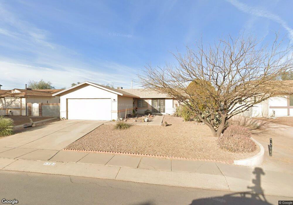 5801 N Moonbrook Rd, Tucson, AZ 85741 - photo 1