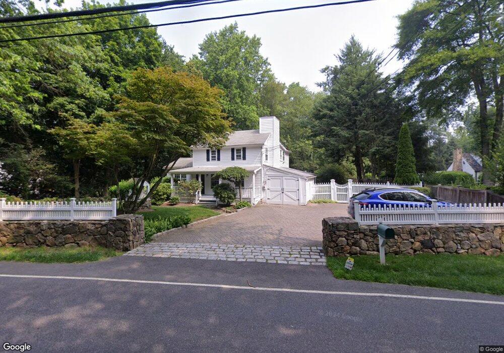 535 Hollow Tree Ridge Rd, Darien, CT 06820 - photo 1