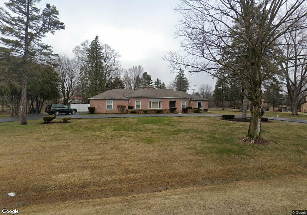 1265 Maplekrest Dr, Flint, MI 48532 - photo 1