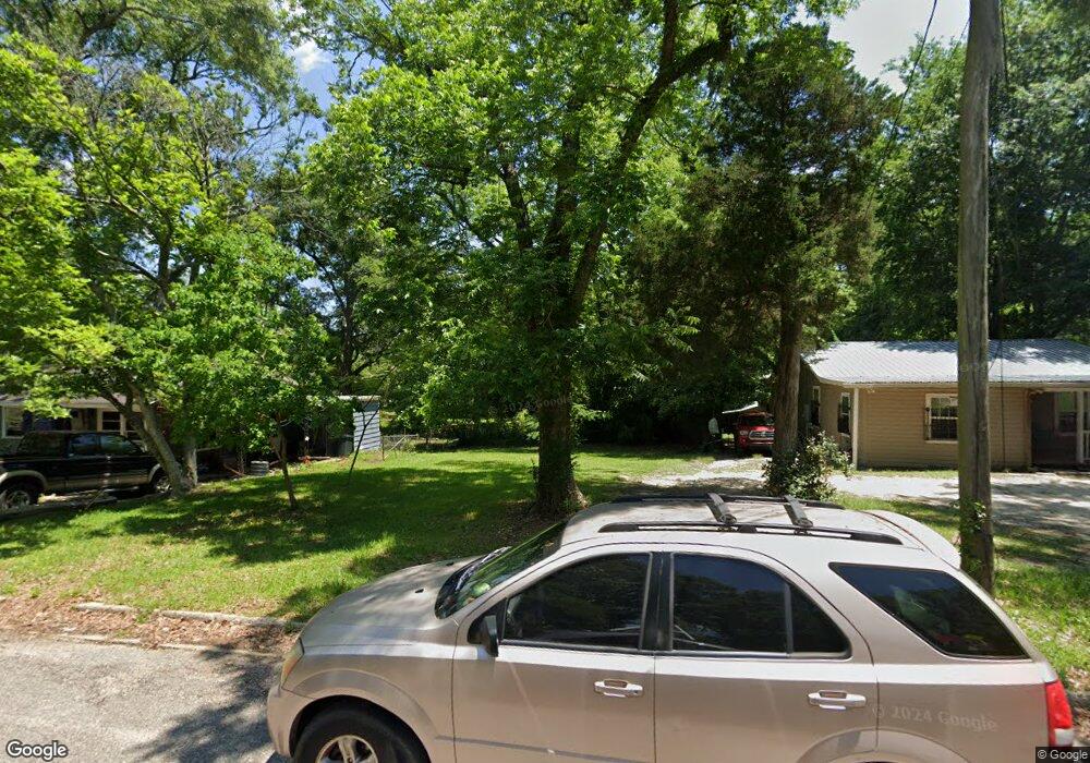 1043 N 11th Ave, Laurel, MS 39440 - photo 1