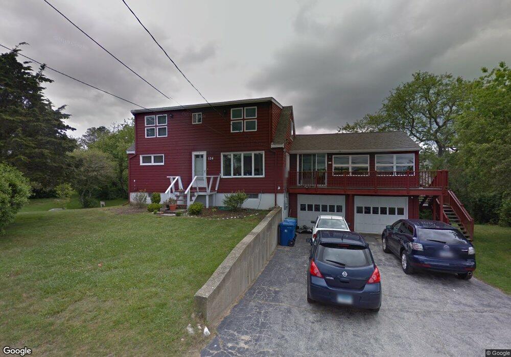 124 Twin Peninsula Ave, Wakefield, RI 02879 - photo 1