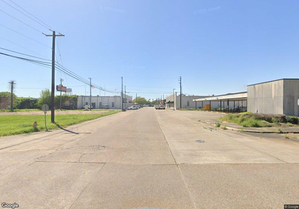 1904 8th St, Bay City, TX 77414 - photo 1