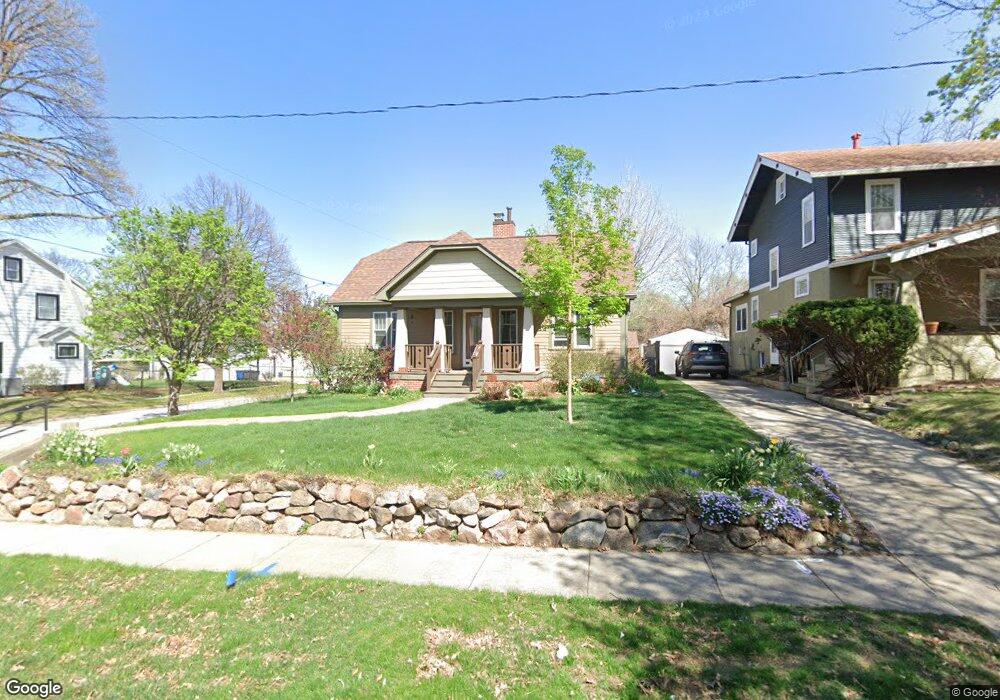 2423 40th St, Des Moines, IA 50310 - photo 1