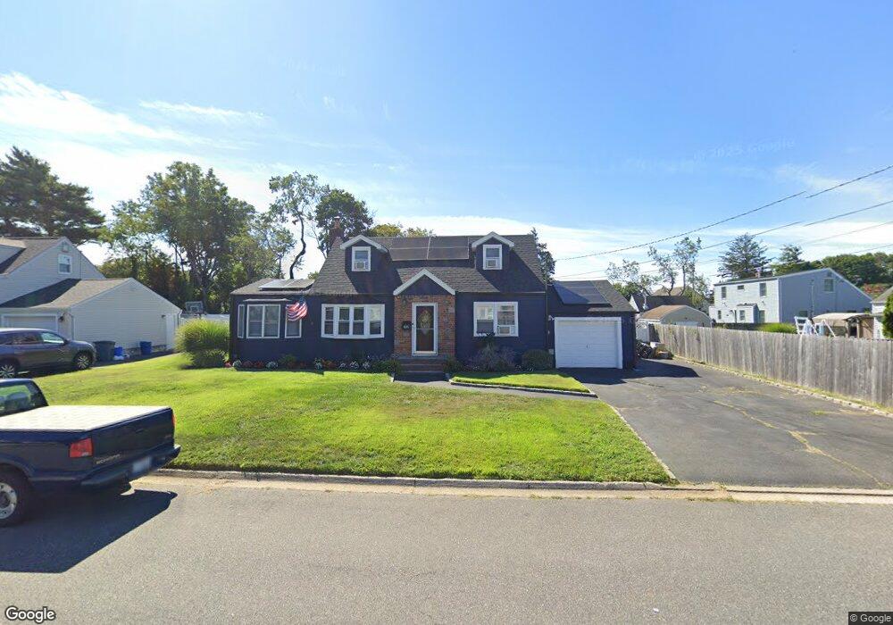 609 12th St, West Babylon, NY 11704 - photo 1