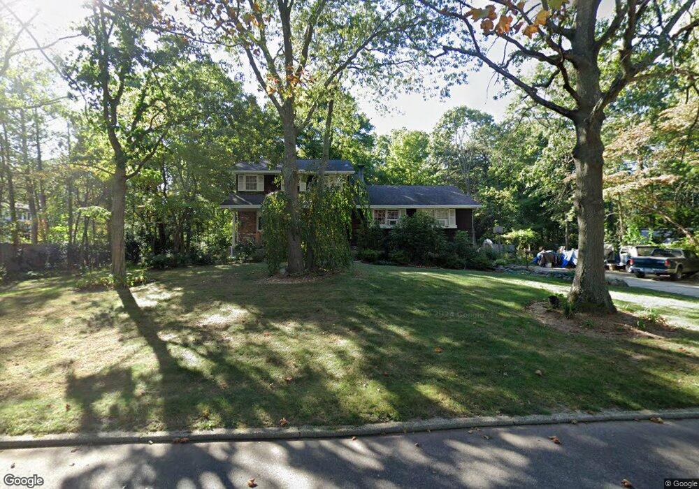 4 Millet St, Dix Hills, NY 11746 - photo 1