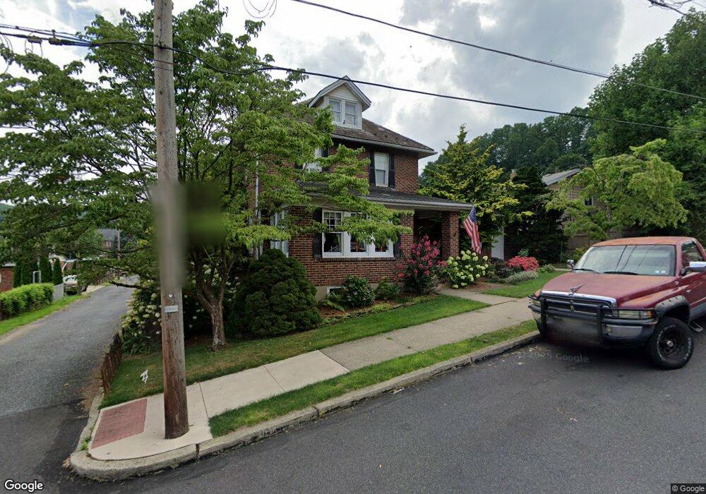 848 N Hoffert St, Fountain Hill, PA 18015 - photo 1