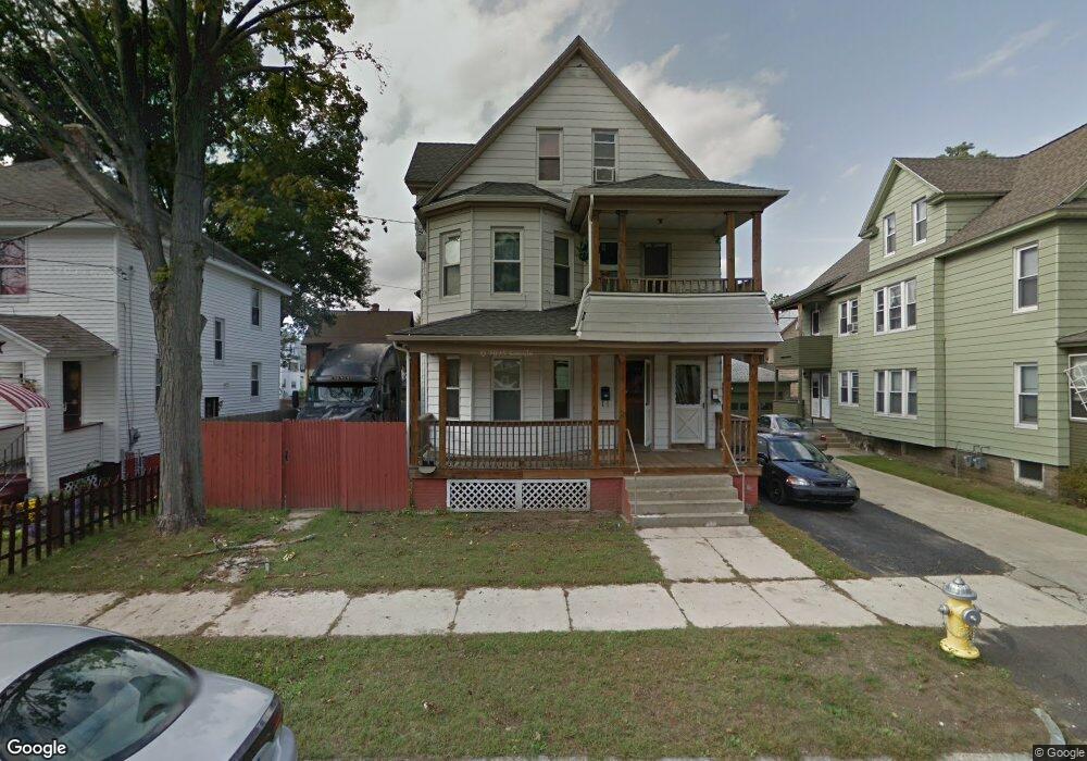 18-20 Mansfield St, Springfield, MA 01108 - photo 1